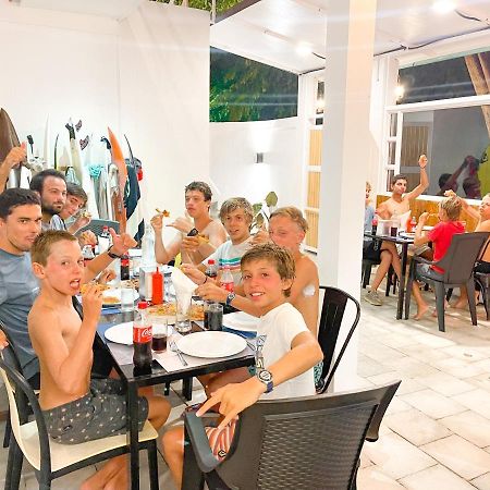 Hotel Moodhu Surf House Himmafushi Esterno foto