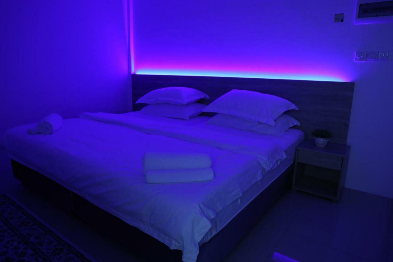 Hotel Moodhu Surf House Himmafushi Esterno foto